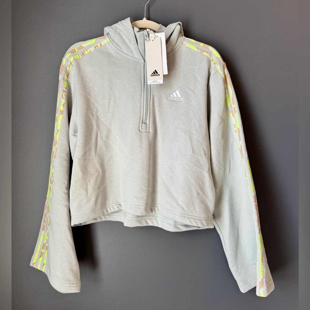 Adidas 3-Stripes Floral Graphic Hoodie Sweatshirt Jacket. Womens Small. NEW.